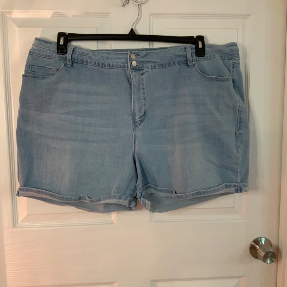 ROYALTY FOR ME HIGH RISE SHORTS PLUS SIZE 24 - Picture 2 of 7